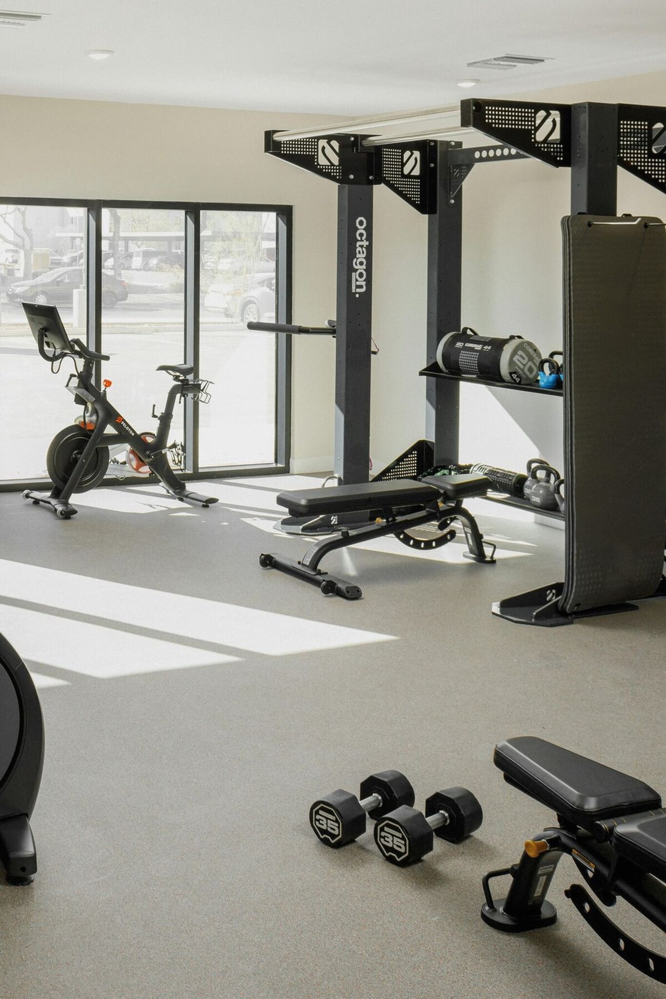 Building Photo - 88 N Olson Ave