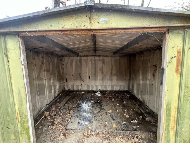 Building Photo - Charming 2-bedroom, 1-bathroom home!