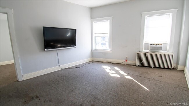 Building Photo - 839 Merrick Rd