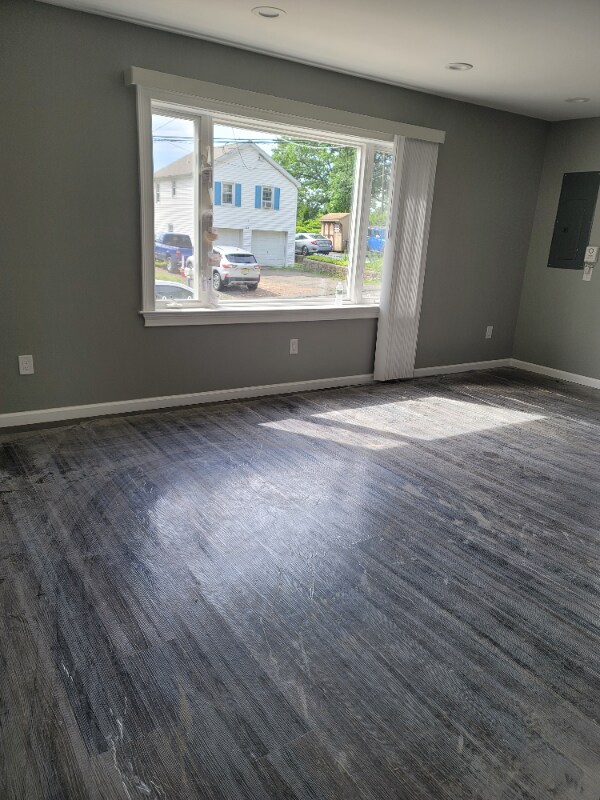 Building Photo - 225 Lakeside Ave