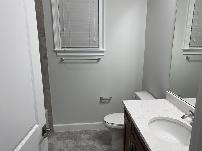 Building Photo - 4685 Estates Cir