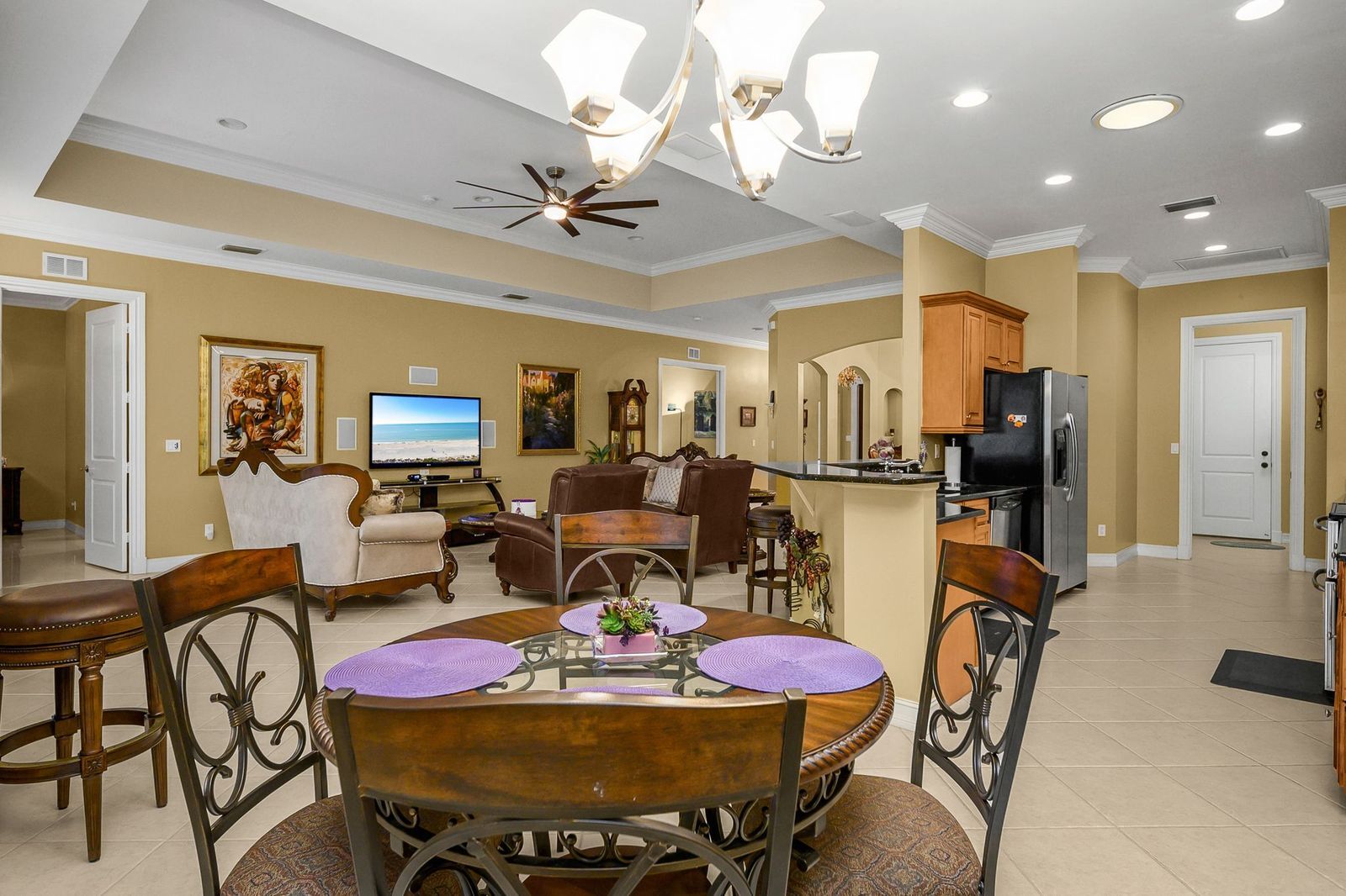 Building Photo - 4806 Europa Dr