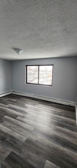 Building Photo - 262 E Haverhill St