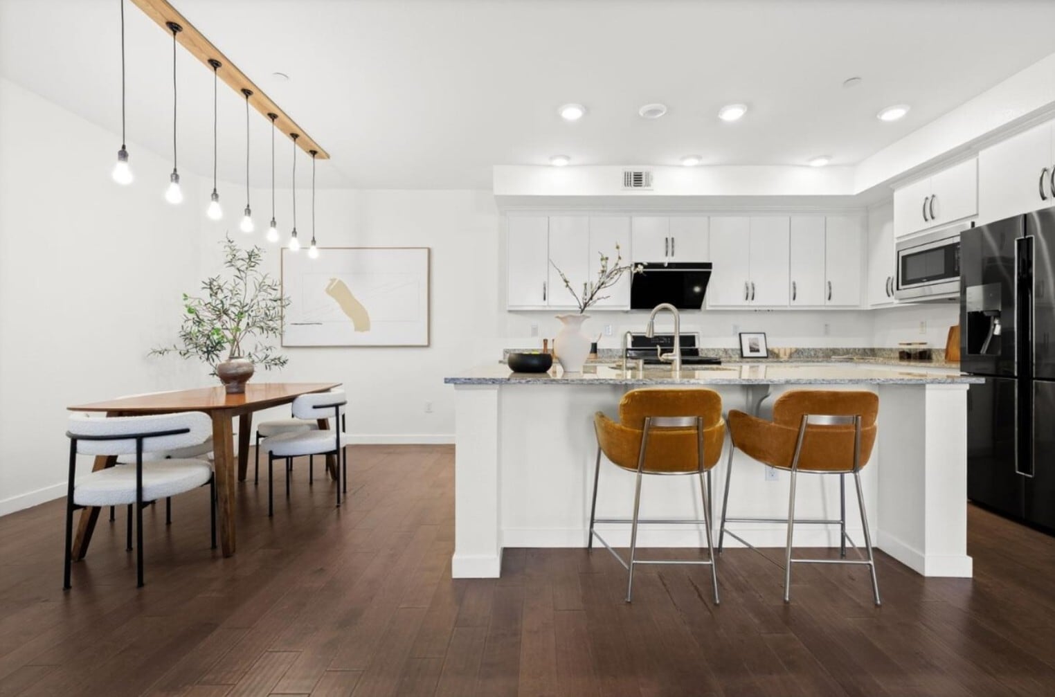 Building Photo - 1889 Sable Pl