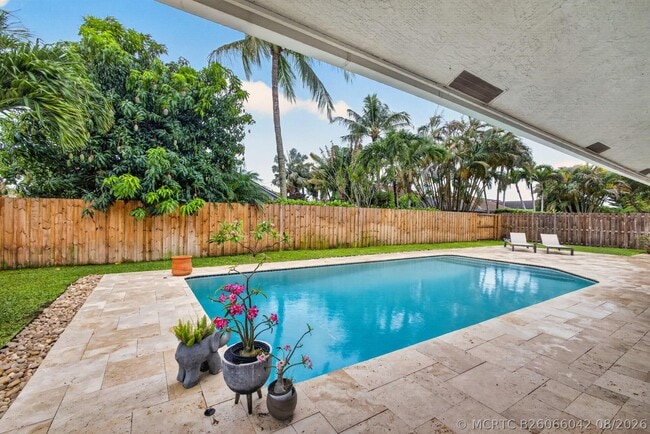 Building Photo - 12897 La Rochelle Cir