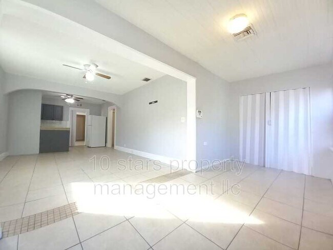 Building Photo - 3450 13th Ave S