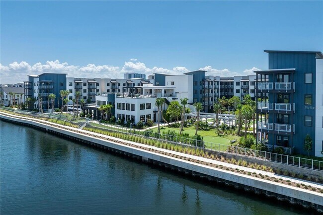 Building Photo - 5127 W Tyson Ave