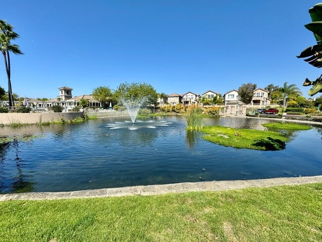 Building Photo - Spacious 2B/2BA Rancho Bernardo Condo with Balcony, W/D & Pool Access