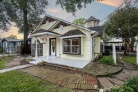 Building Photo - 200 Fannin St