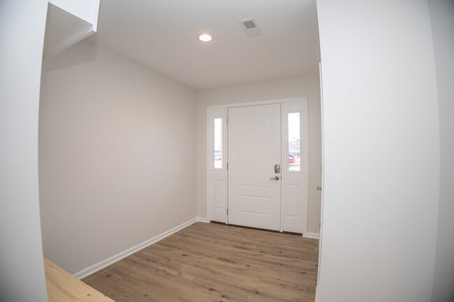 Building Photo - 834 El Dorado Dr