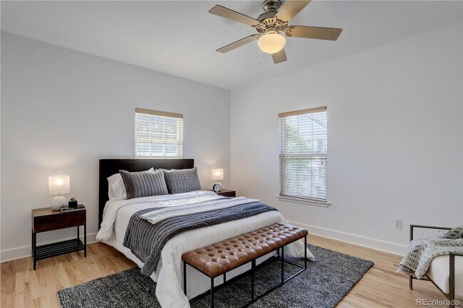 Building Photo - Incredible Townhome in the Hampden Town Ce...