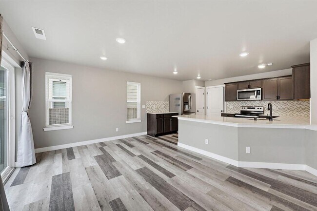 Building Photo - Spacious Newer Lacey Home | 3-Bed Home with A/C, Gas Fireplace, Bonus Loft & Fully Fenced Backyard!
