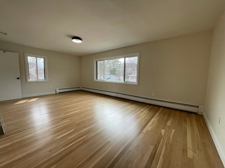 Building Photo - 46 Woodcliff Rd