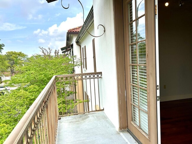 Building Photo - Victory Commons