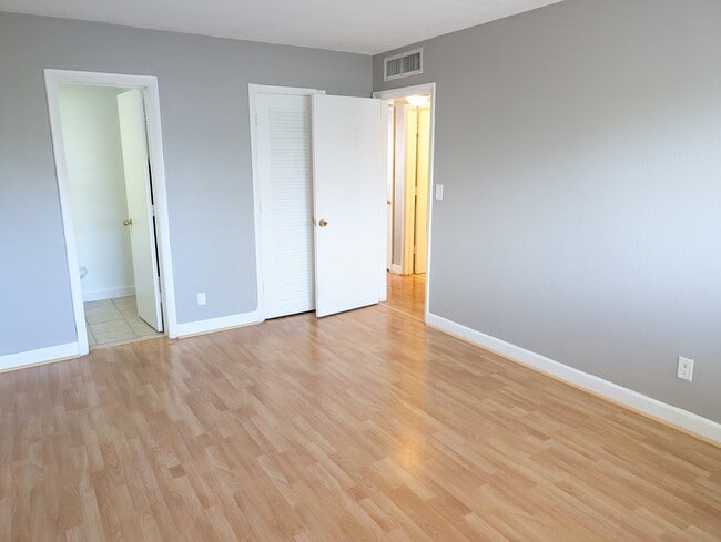 Primary Bedroom - 3061 NE 49th St