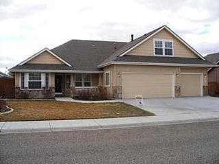 Primary Photo - ONE LEVEL Beautiful 4 BR 2 Bath Home 2100 ...