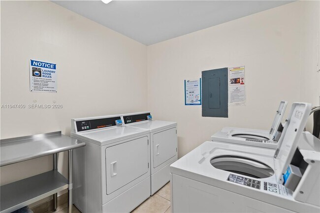 Building Photo - 2851 NE 183rd St