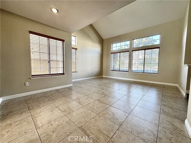 Building Photo - 16208 Peppertree Ln