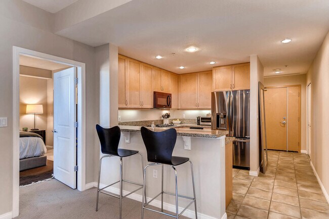 Building Photo - Gorgeous Condo Located on Cortez Hill in Downtown!