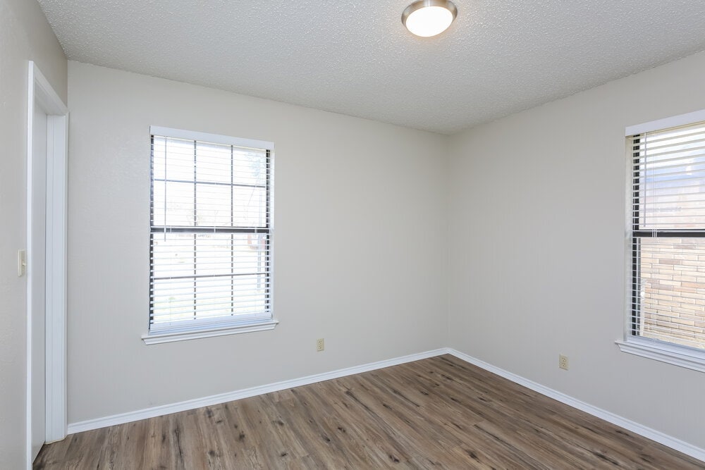 Building Photo - 8137 Camelot Rd