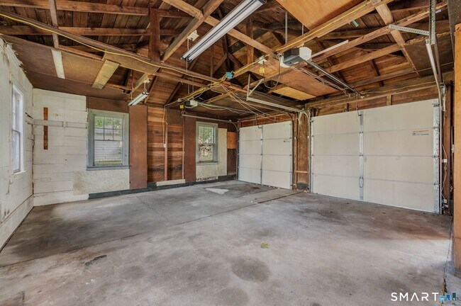 Building Photo - 74 Clark Ln