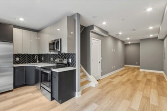 Building Photo - 1615 Poplar St