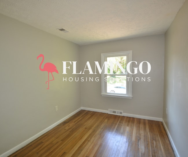 Building Photo - 706 Gramont Ave