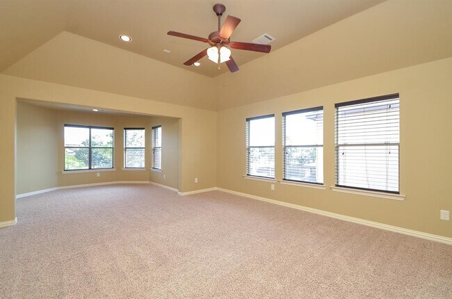 Building Photo - 27411 Robillard Springs Ln