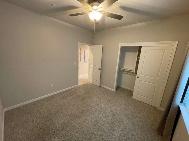 Building Photo - Chico 3 bed 2 bath luxury Belvedere neighborhood, 1800 sqft living space