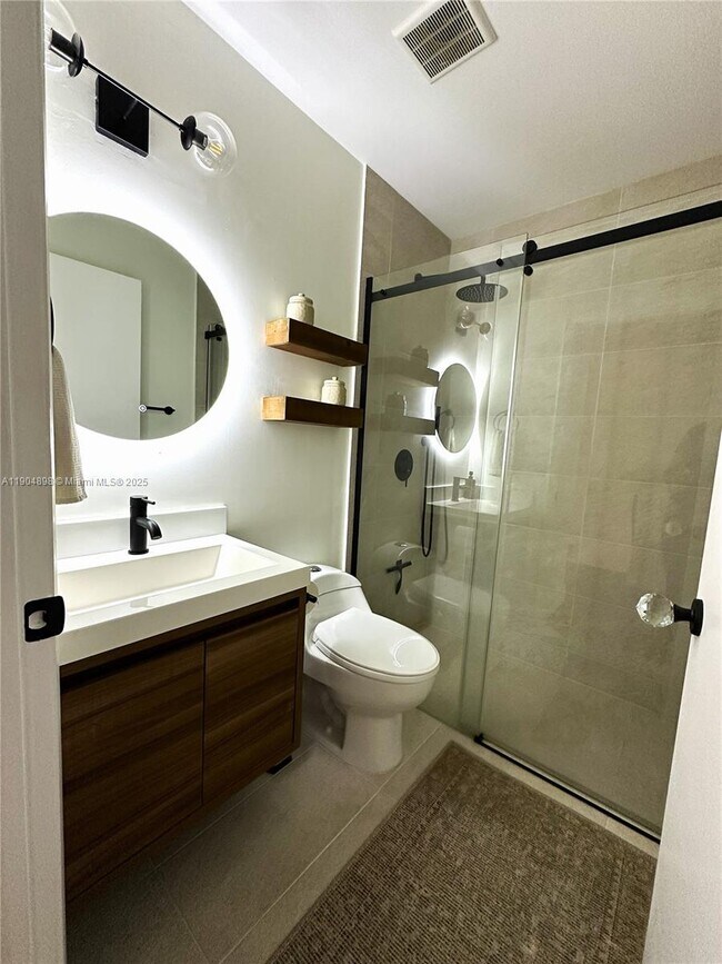 Building Photo - 14305 SW 57th Ln