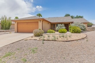 Building Photo - 3 Bedroom 2 Bath Home