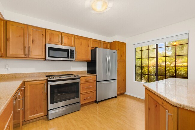 Building Photo - 13702 NE 85th St