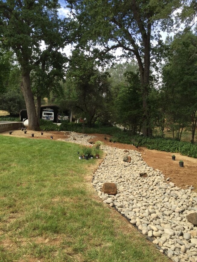 Building Photo - Completely Renovated in 2012; adorable energy-efficient Country home w/ Guest House on 1 mostly l...