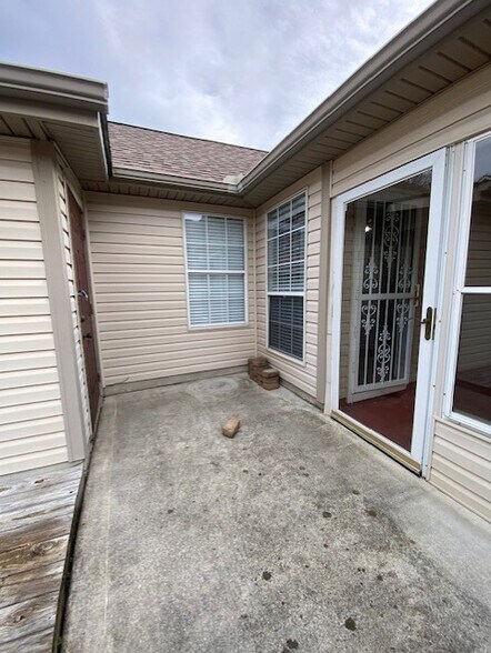 Building Photo - 2933 Billings Way