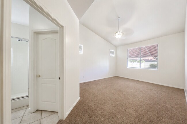Building Photo - 9802 Bourbon Rose Ct
