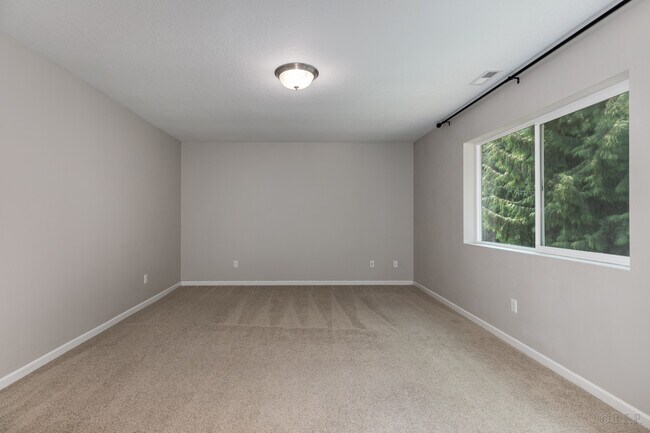 Building Photo - 33284 SW Havlik Dr