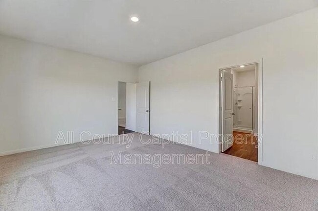Building Photo - 18632 Quiet Range Dr