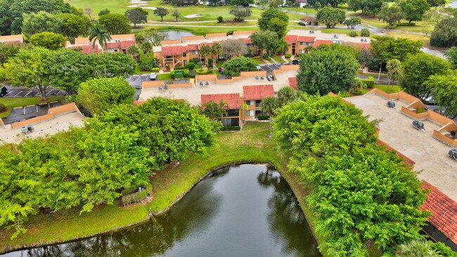 Building Photo - 11255 Green Lake Dr