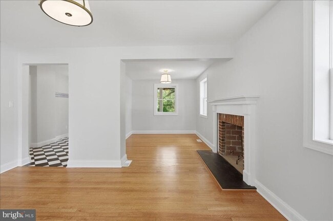 Building Photo - 5736 8th Rd N