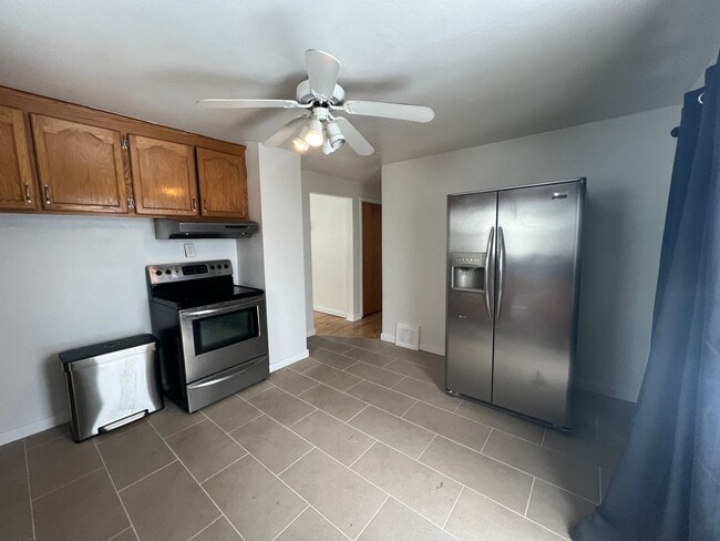 Building Photo - Click the “Apply Now” button or email wapmrentals@gmail.com for a prompt response.