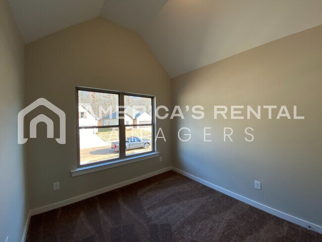 Building Photo - 7940 St.James Dr