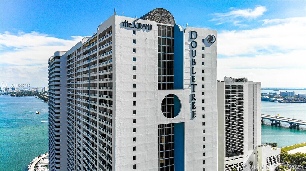 Building Photo - 1717 N Bayshore Dr