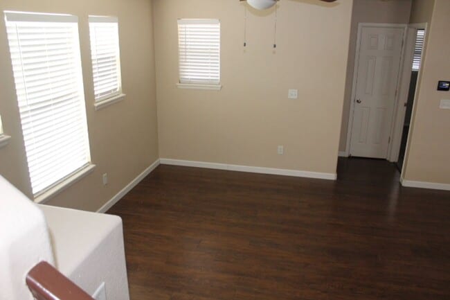 Building Photo - Stunning 3 BR/3 BA in Stockbridge At Meridian Community!