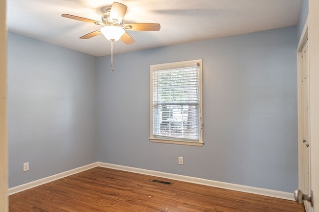 Building Photo - 160 W Delaware Ave