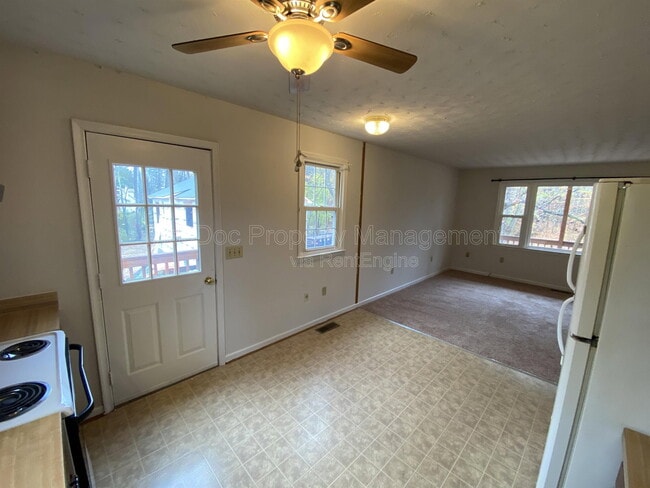 Building Photo - 8442 Indiantown Rd