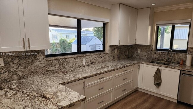 Building Photo - 8010 SW 16th St