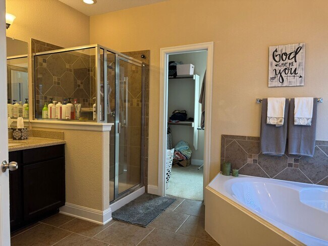 Building Photo - 517 Whittmen Ave