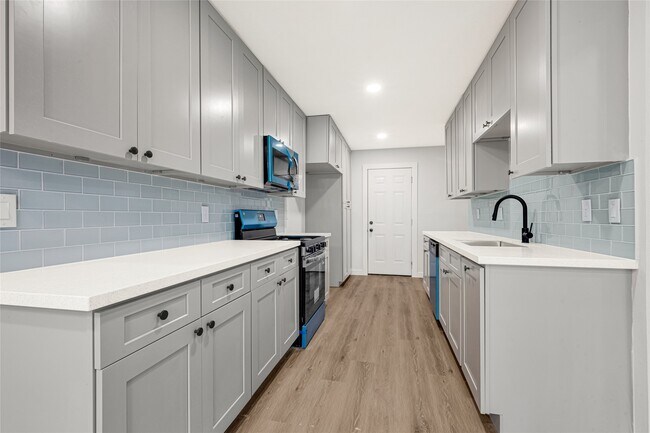 Building Photo - 3415 Lapstone Dr