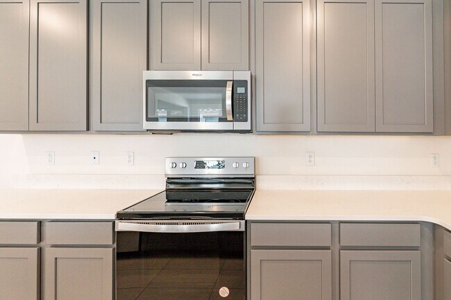 Building Photo - Modern 3-Bed + Den Home in Ventana De Estrellas