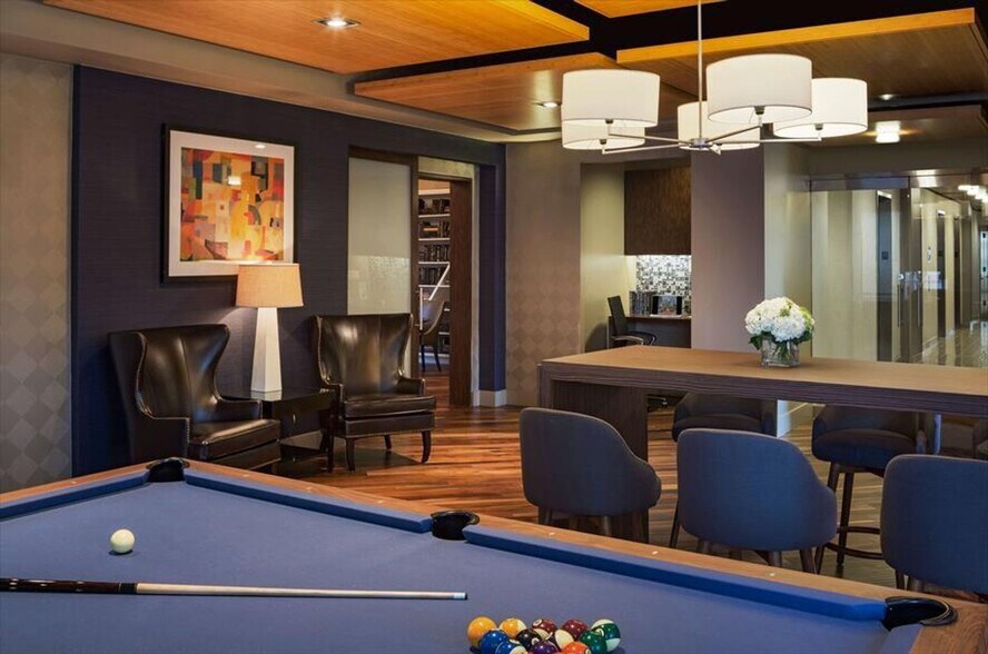 Building Photo - 254 W 54th St